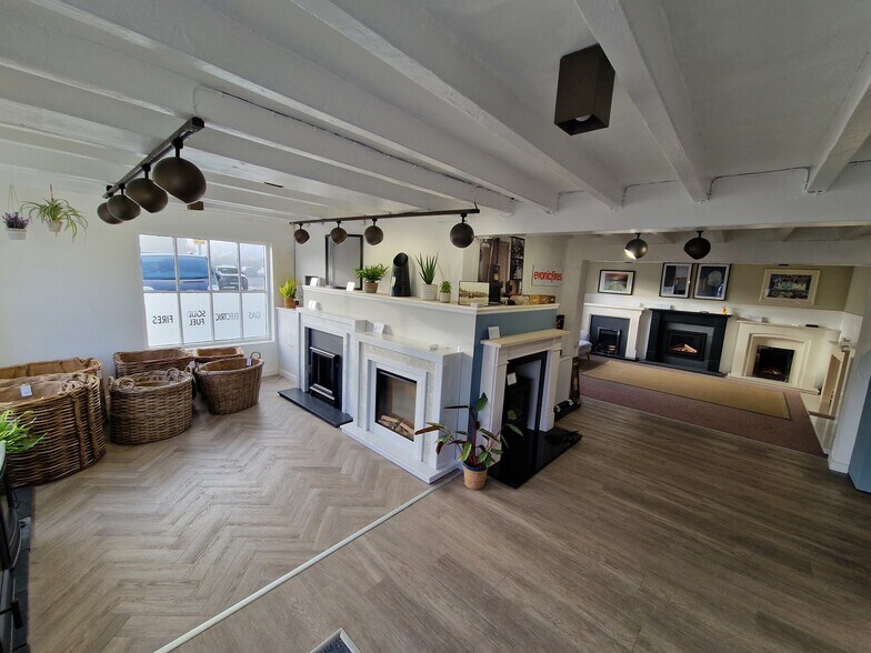 345 Duffield Rd, Derby à louer - Photo du bâtiment - Image 2 de 17