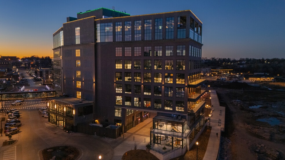 150 E 4th Pl, Sioux Falls, SD for lease - Building Photo - Image 2 of 26