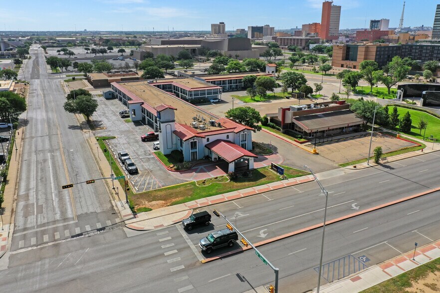 601 Avenue Q, Lubbock, TX à vendre - Photo du bâtiment - Image 3 de 16