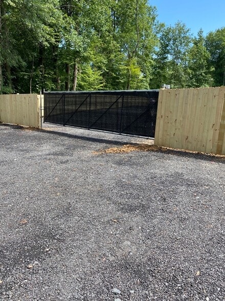 6301 Crain Hwy, Bowie, MD à louer - Photo du bâtiment - Image 2 de 3