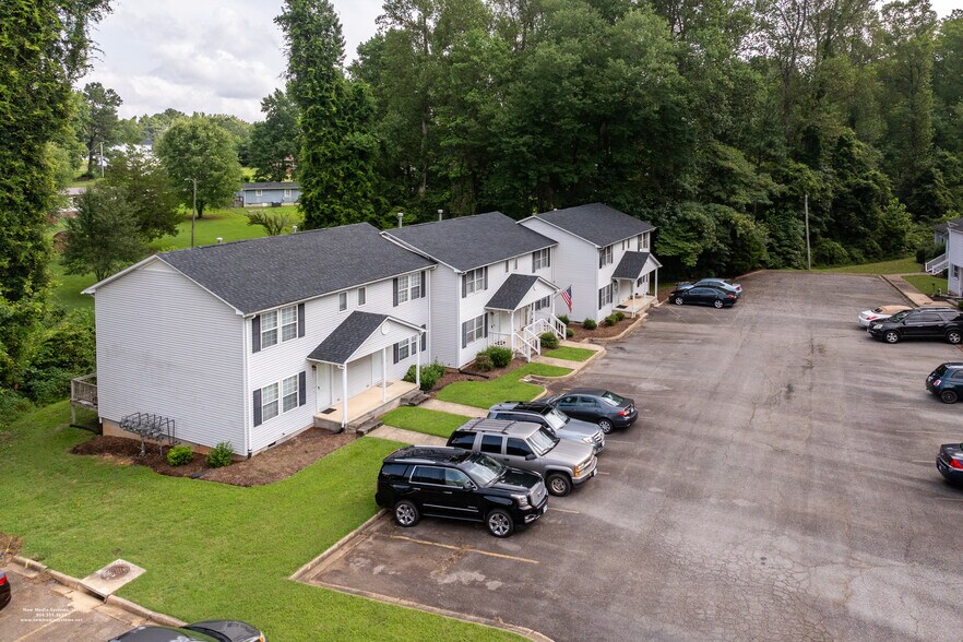 210 Smith St, South Hill, VA à vendre - Photo du bâtiment - Image 3 de 14