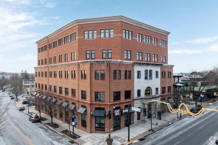 128 E State St, Kennett Square, PA for lease - Building Photo - Image 3 of 5