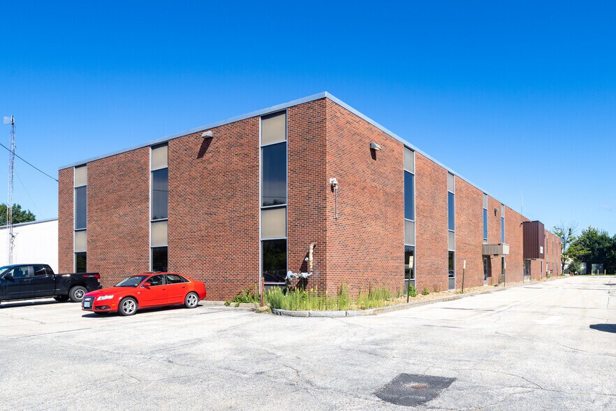 100 Gay St, Manchester, NH for lease - Building Photo - Image 3 of 4