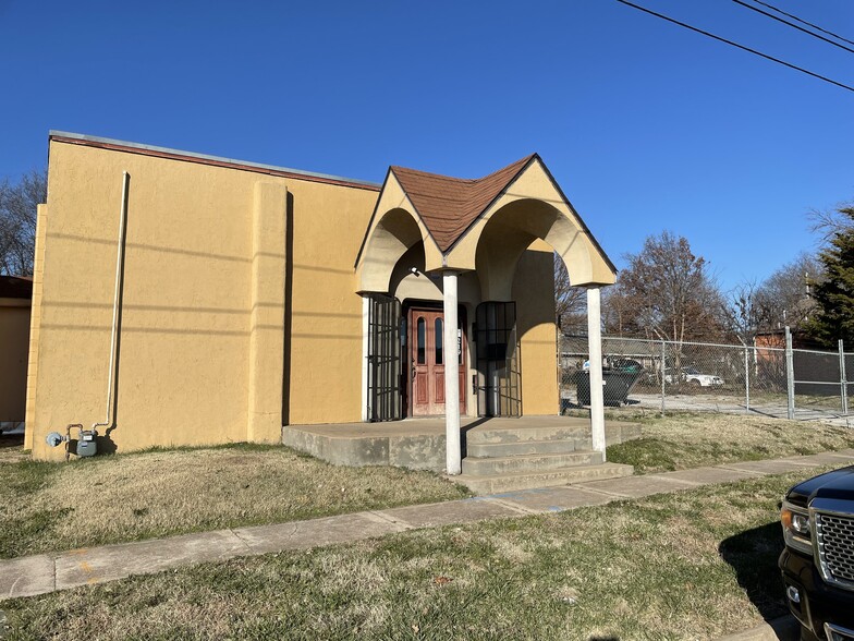 219 & 303 W Chase st, Springfield, MO for sale - Building Photo - Image 2 of 23