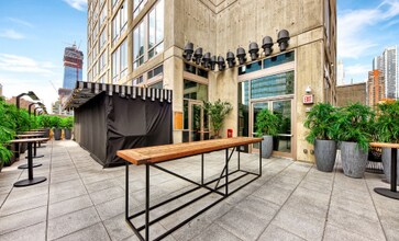 400 W 42nd St, New York, NY for lease Building Photo- Image 2 of 5