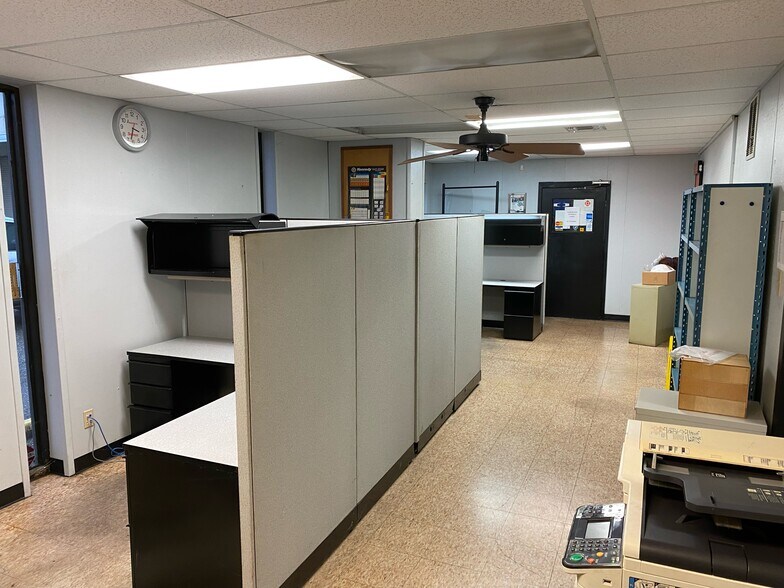 2828 3rd Ave South, Texas City, TX à louer - Photo intérieure - Image 2 de 12