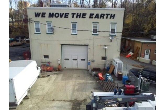 88 Monhagen Ave, Middletown, NY à vendre - Photo du bâtiment - Image 2 de 6