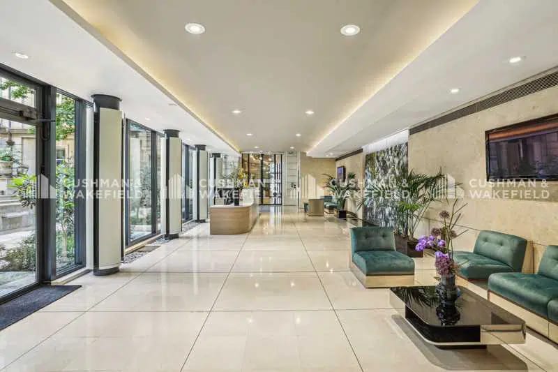 203 Rue Du Faubourg Saint-Honoré, Paris for lease - Lobby - Image 2 of 3