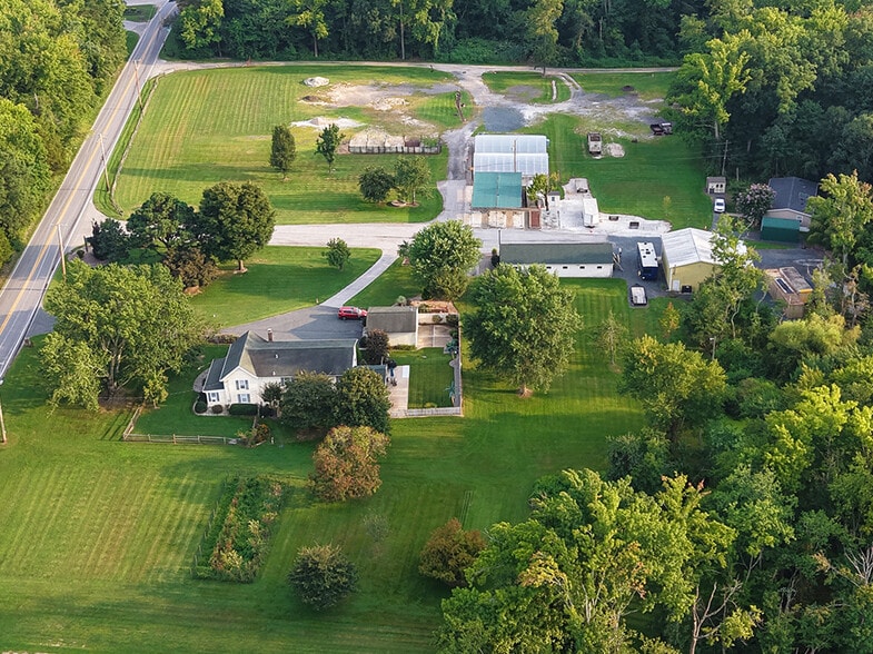 314 Earls Rd, Middle River, MD for sale - Building Photo - Image 1 of 5
