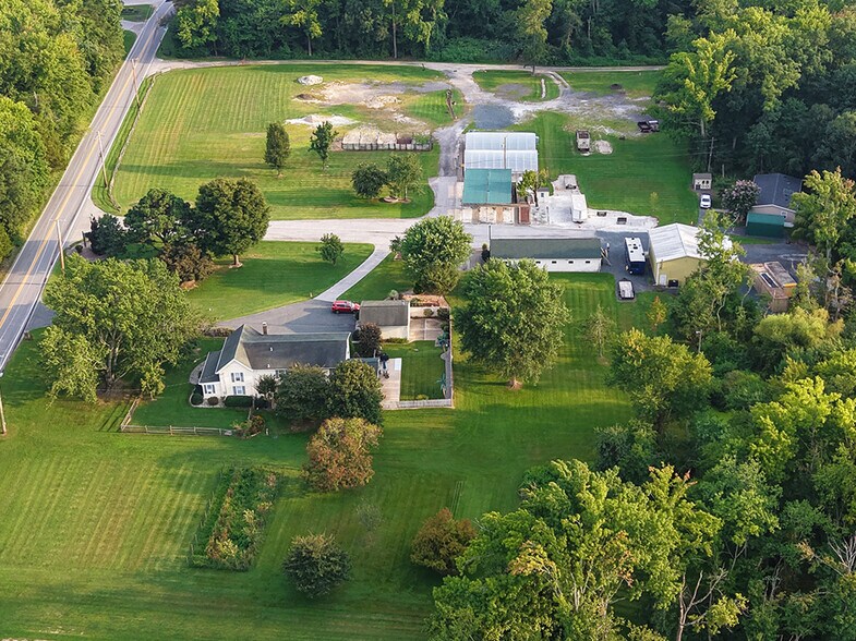 314 Earls Rd, Middle River, MD à vendre - Photo du bâtiment - Image 1 de 5