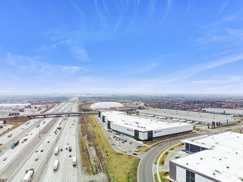350 Madill Blvd, Mississauga, ON à louer - Photo du bâtiment - Image 3 de 3