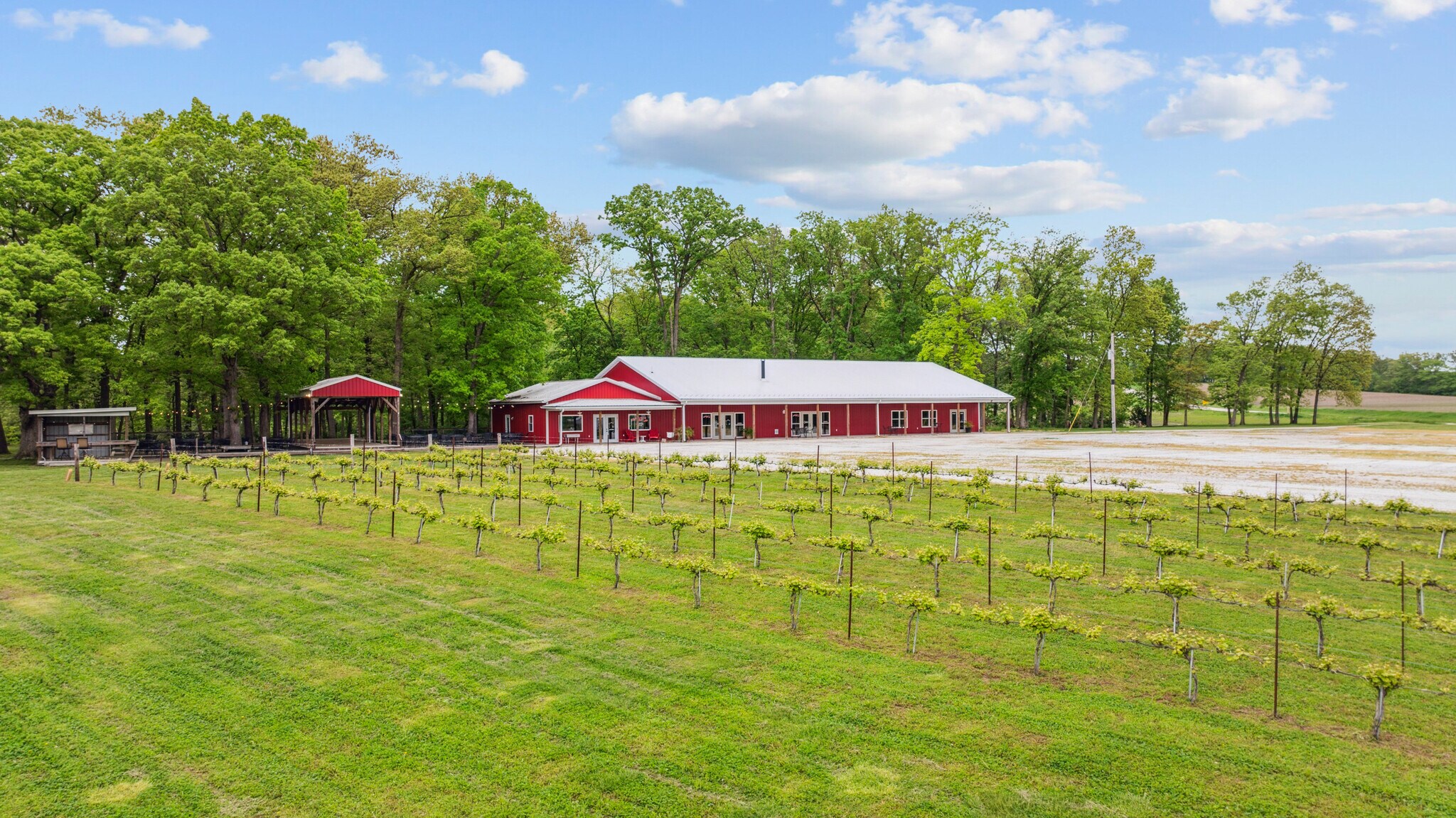 14223 Route 111, Chesterfield, IL à vendre Photo du bâtiment- Image 1 de 76