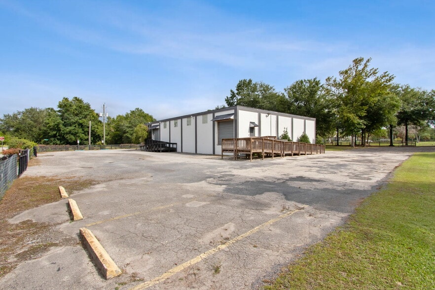 30 Barber Rd, Macclenny, FL à vendre - Photo du bâtiment - Image 3 de 43