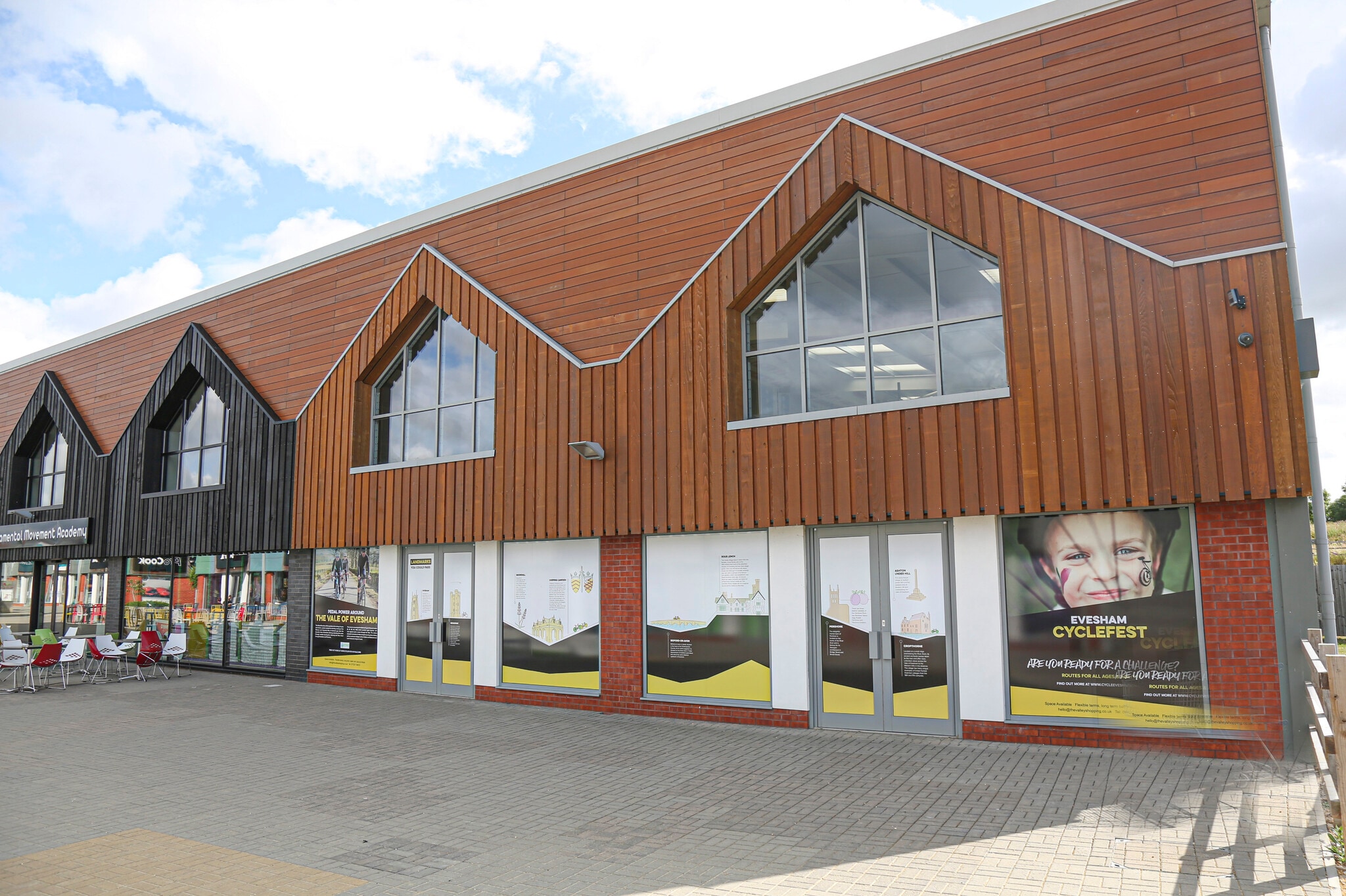 The Valley, Evesham for lease Primary Photo- Image 1 of 4