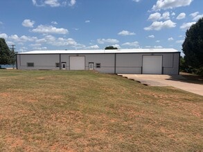 2224 NW 32nd St, Newcastle, OK for lease Interior Photo- Image 1 of 10