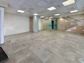 Retail in Madrid, Madrid for lease Interior Photo- Image 2 of 2