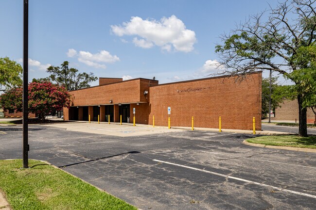 Plus de détails pour 101 E City Point Rd, Hopewell, VA - Commerce de détail à vendre