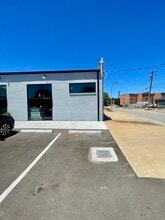 4210 Itaska St, Saint Louis, MO for lease Building Photo- Image 2 of 5