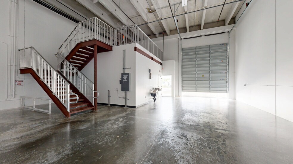 6175 NW 102nd Ave, Doral, FL à louer - Numérisation 3D de Matterport - Image 2 de 33