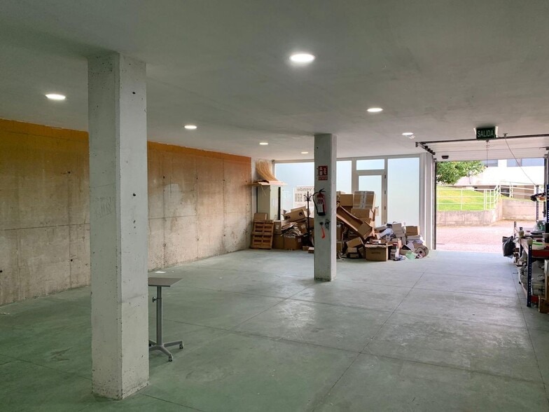 Retail in Vigo, Pontevedra for sale - Interior Photo - Image 3 of 7