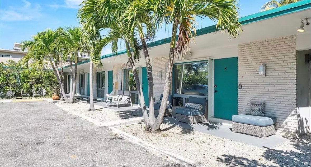 333 Palm St, Hollywood, FL for sale Building Photo- Image 1 of 54