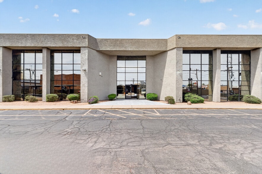 2920 N 24th Ave, Phoenix, AZ à vendre - Photo du bâtiment - Image 2 de 25