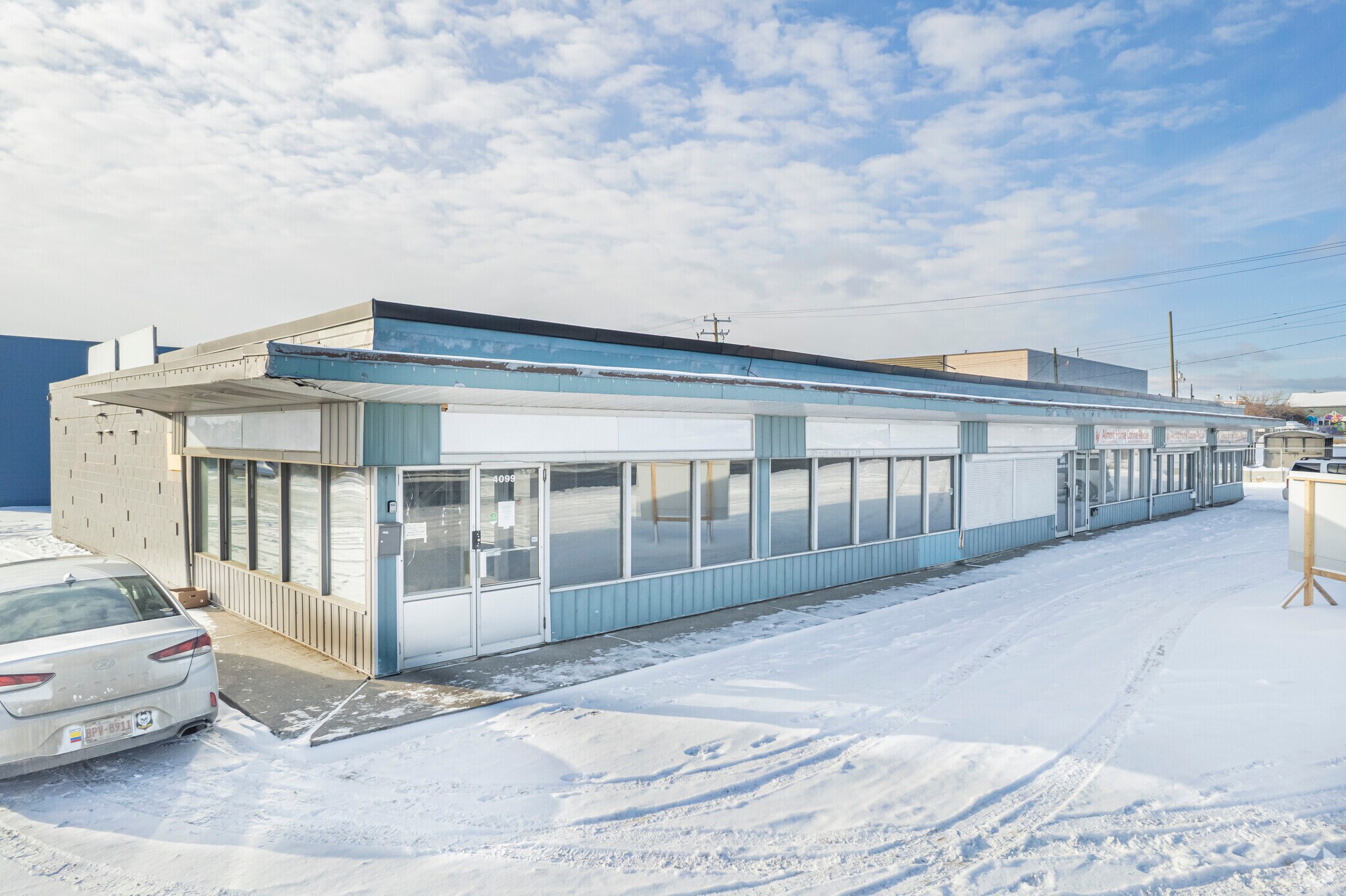 4089-4099 Ogden Rd SE, Calgary, AB for sale Primary Photo- Image 1 of 1
