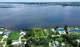 Plus de détails pour 740 Overiver Dr, North Fort Myers, FL - Terrain à vendre