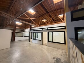 2014-2022 E 7th St, Los Angeles, CA for lease Interior Photo- Image 2 of 17
