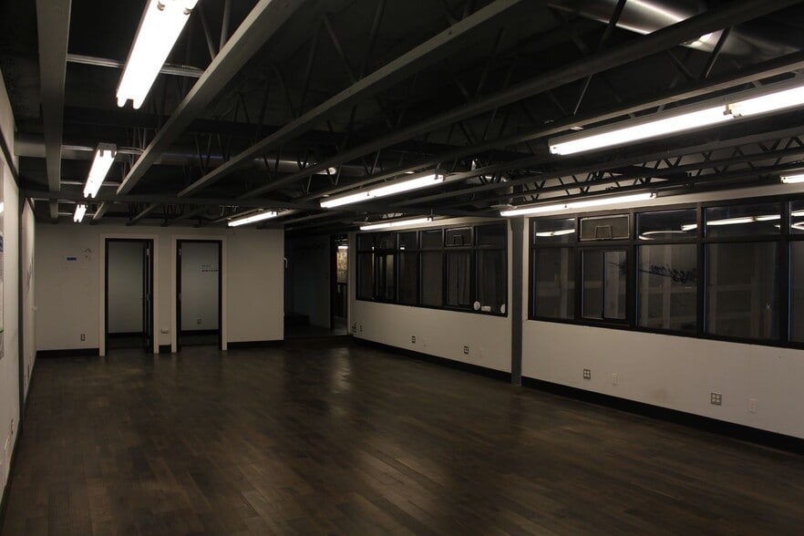 2220 N Pacific St, Seattle, WA for lease - Interior Photo - Image 3 of 5