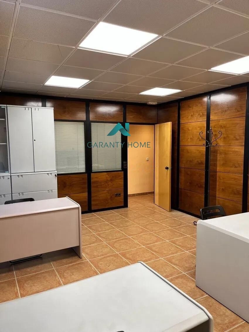 Bureau dans Valdemoro, Madrid à louer Plan d’étage- Image 1 de 5