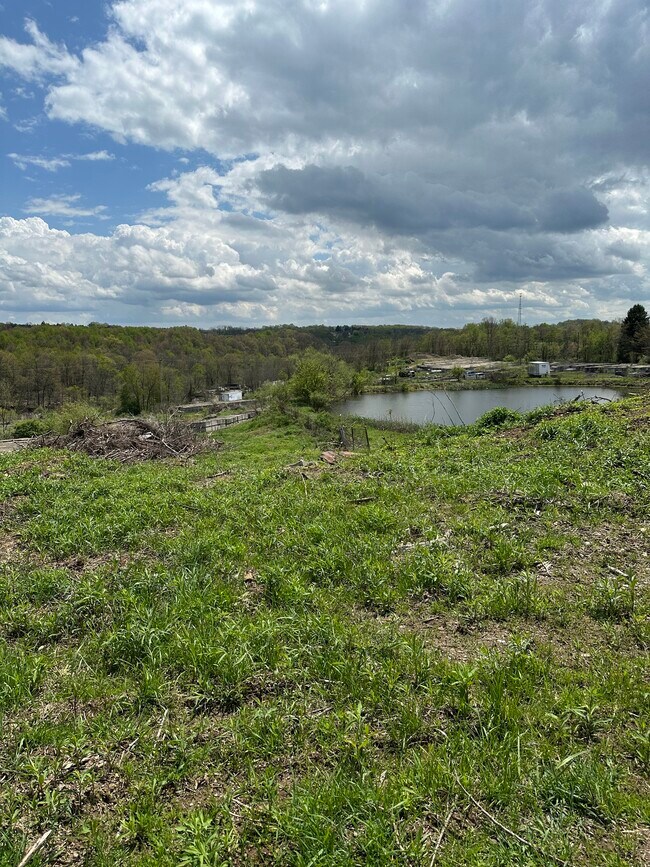 Plus de détails pour 858 New Castle Rd, Butler, PA - Terrain à vendre