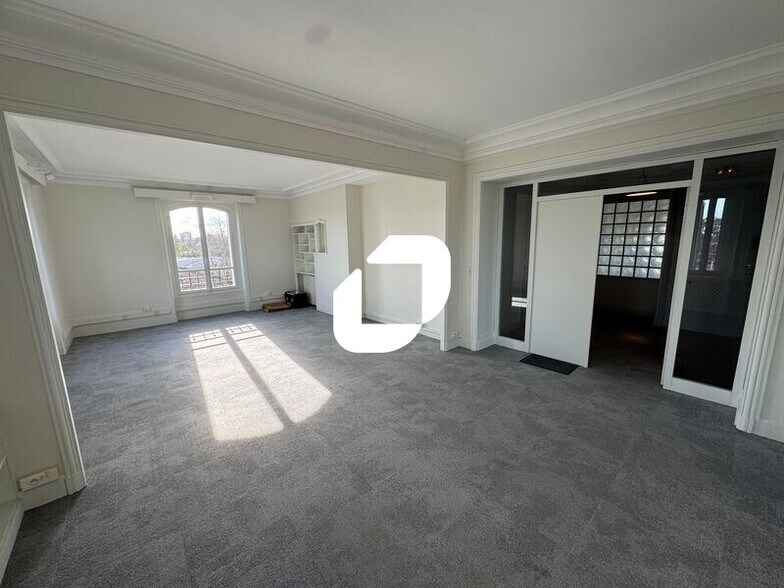 Office in Bourg-la-Reine for lease - Interior Photo - Image 1 of 8