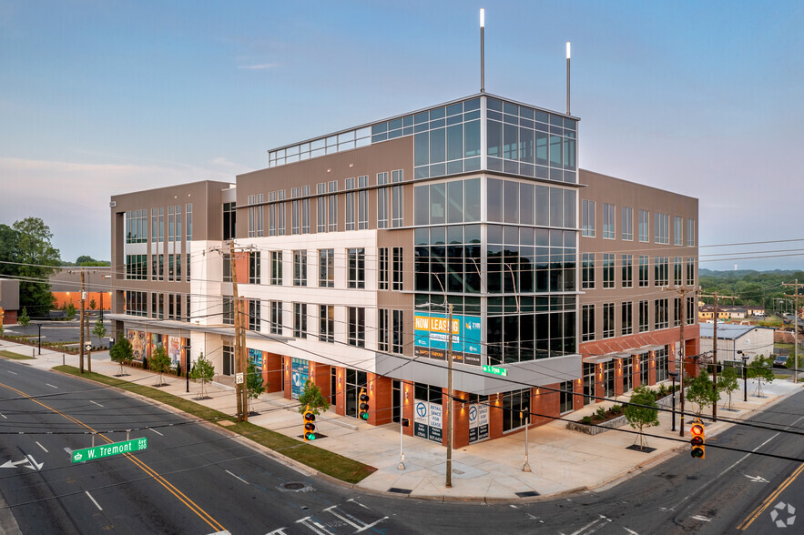 2100 S Tryon St, Charlotte, NC for lease - Primary Photo - Image 1 of 4