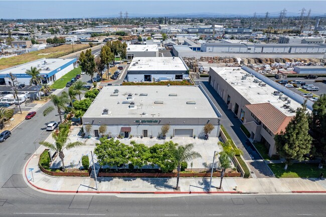 Plus de détails pour 8351 Katella Ave, Stanton, CA - Industriel à vendre