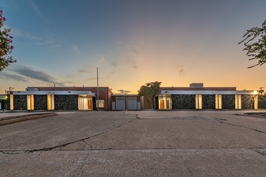 609 112th St, Arlington, TX à louer - Photo du bâtiment - Image 1 de 16