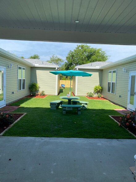 2602 Willow Oak Ct, Panama City Beach, FL à vendre - Photo du bâtiment - Image 2 de 6