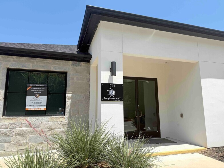3721 S Stonebridge Dr, McKinney, TX à louer - Photo du bâtiment - Image 2 de 3