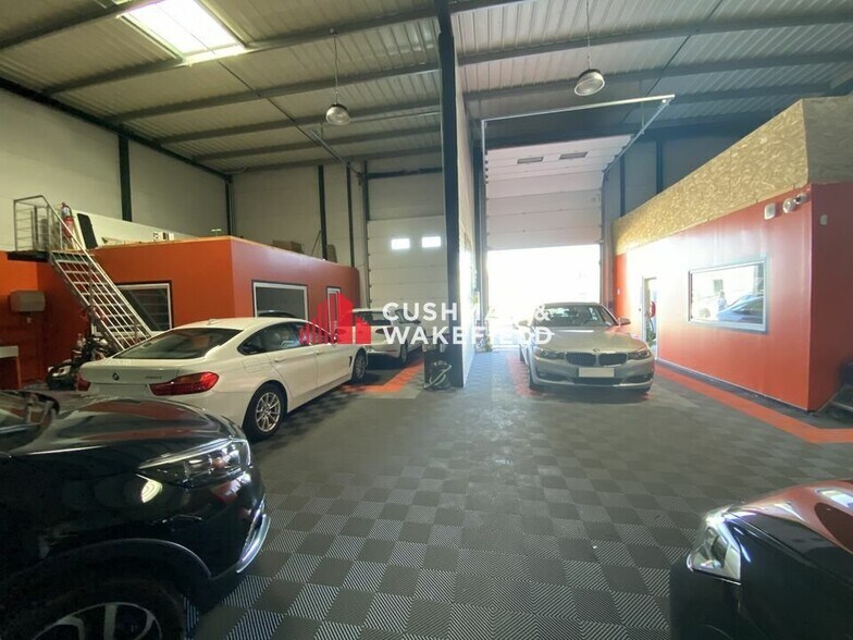 14 Rue Gaspard-Gustave Coriolis, Plaisance-du-Touch for lease - Building Photo - Image 3 of 6