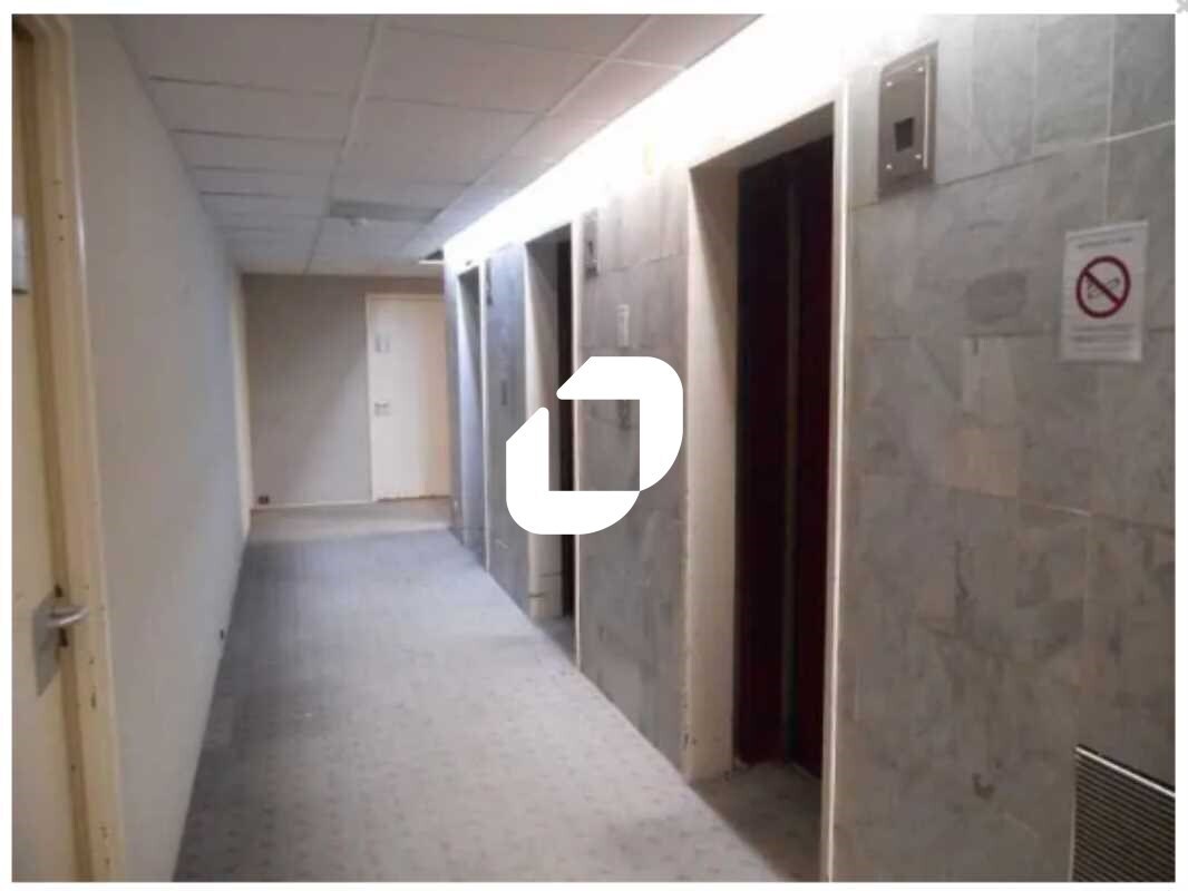 Office in Bordeaux for lease Lobby- Image 1 of 6