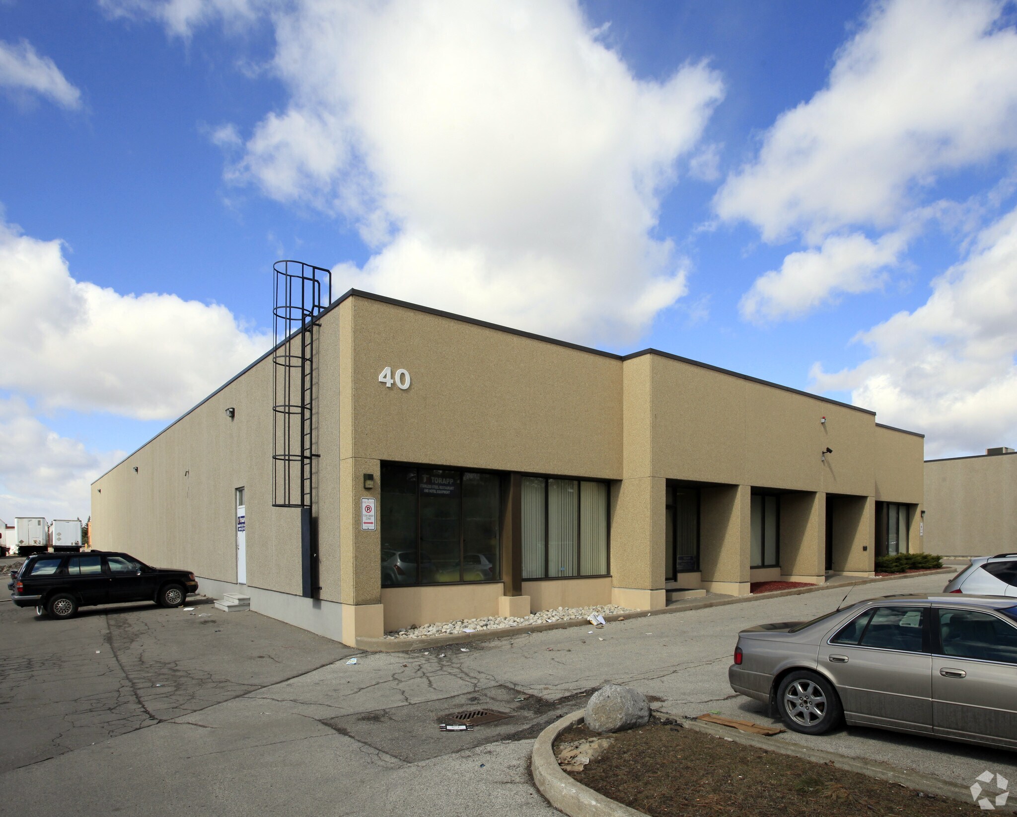 40 Trowers Rd, Vaughan, ON à vendre Photo principale- Image 1 de 1