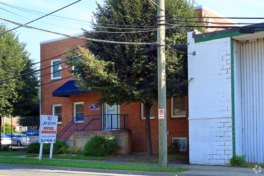 12 Meem Ave, Gaithersburg, MD à louer - Photo du bâtiment - Image 2 de 5