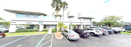 10011-10031 Pines Blvd, Pembroke Pines, FL for lease Interior Photo- Image 2 of 5