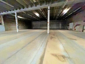 5510-5590 NW 163rd St & 5523-5535 NW 161st St, Miami Lakes, FL for lease Interior Photo- Image 2 of 12