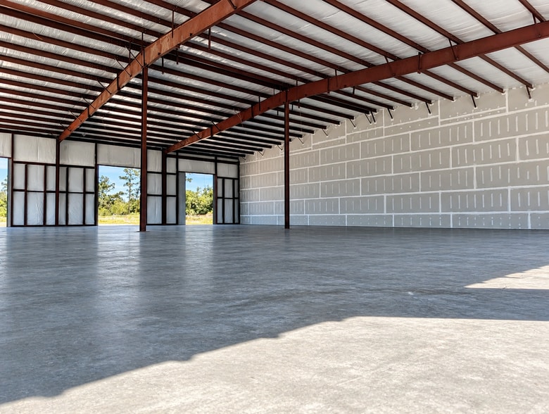 2505 Industrial Dr, Panama City, FL for lease - Interior Photo - Image 3 of 3