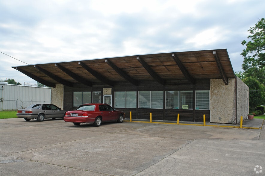 575 7th St, Beaumont, TX for lease - Building Photo - Image 2 of 2