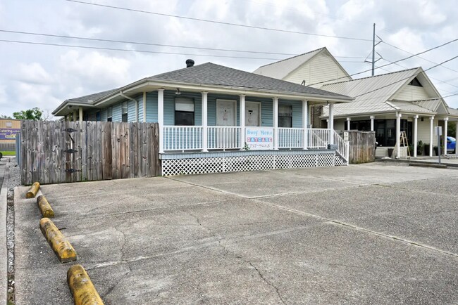 Plus de détails pour 1629 Hickory Ave, New Orleans, LA - Commerce de détail à vendre