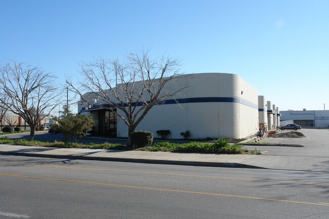 Plus de détails pour 9701-9741 Canoga Ave, Chatsworth, CA - Industriel à louer