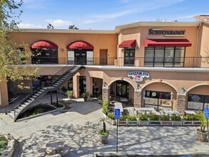 6591-6599 Collins Dr, Moorpark, CA à louer Photo intérieure- Image 1 de 22