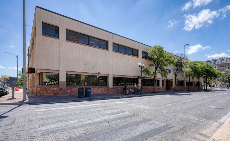 800 Navarro St, San Antonio, TX for lease - Building Photo - Image 2 of 14